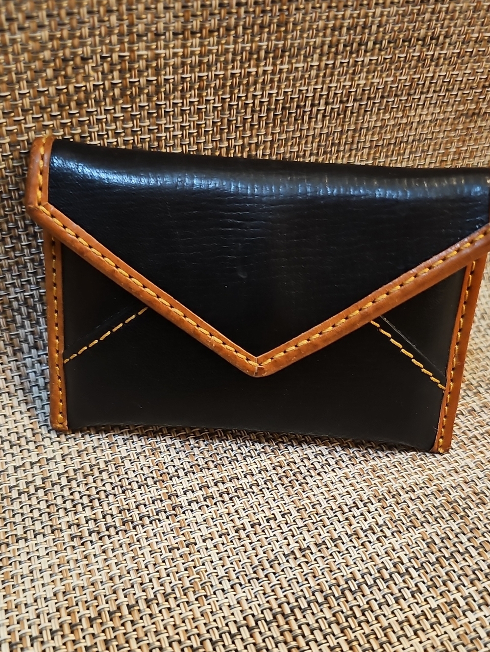 Dooney & Bourke Black Leather Envelope Wallet Creditcard Business Card Holder